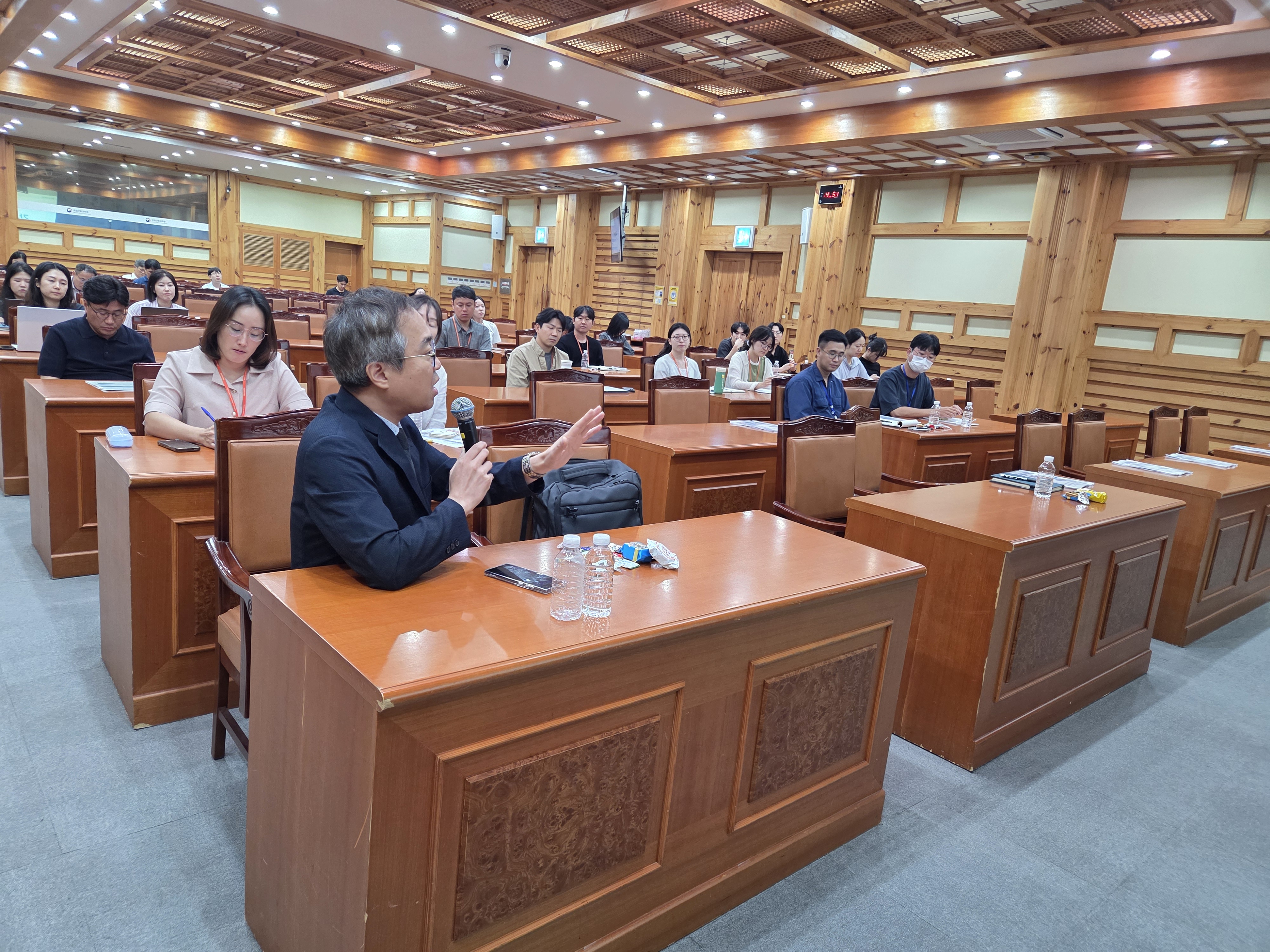 AI는 연구의 속도와 방법 바꾸는 핵심 도구...AI 연구혁신 세미나 개최 - 생성형 AI·바이브 코딩 등 연구현장 실제 적용 사례 및 활용 방안 공유 이미지1