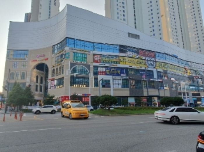 화성시 송동 더샵동탄센텀폴리스1단지그랑파사쥬 근린생활시설 경매 물건 사진