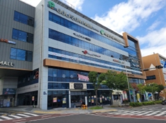 진주시 충무공동 진주혁신도시아슬란스포츠몰 운동시설 경매 물건 사진